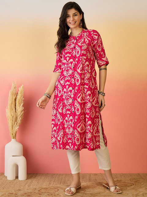 Sangria Red Paisley Printed Mandarin Collar Panelled A-Line Kurta - Image 4