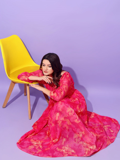 Attire Empire Floral Printed Square Neck Puff Sleeves Georgette Fit & Flare Midi Dress