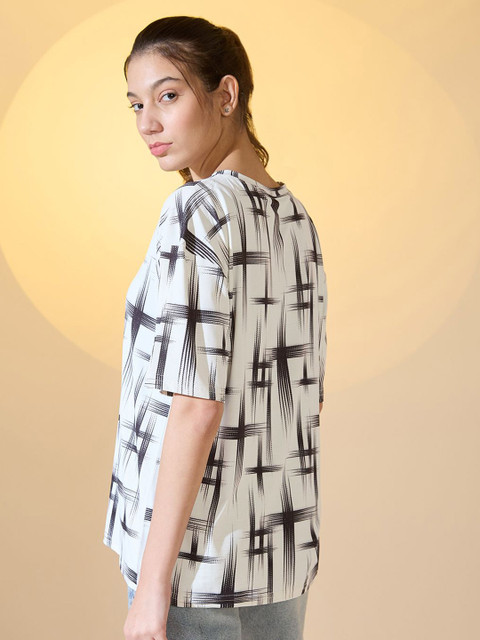 DressBerry Women Abstract Printed Relaxed Fit T-shirts - Image 4