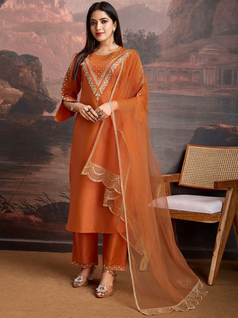 House of Pataudi Embroidered Kurta & Trousers With Net Dupatta Set