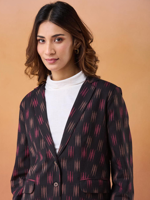 Fabindia Geometric Printed Cotton Ikat Single Breasted Blazer - Image 2
