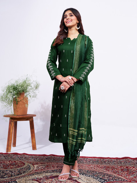 ARADHNA Women Ethnic Motifs Embroidered Regular Kurta with Trousers & With Dupatta