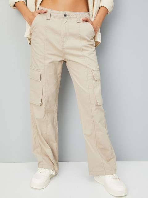 max Women Regular Fit Mid-Rise Jeans