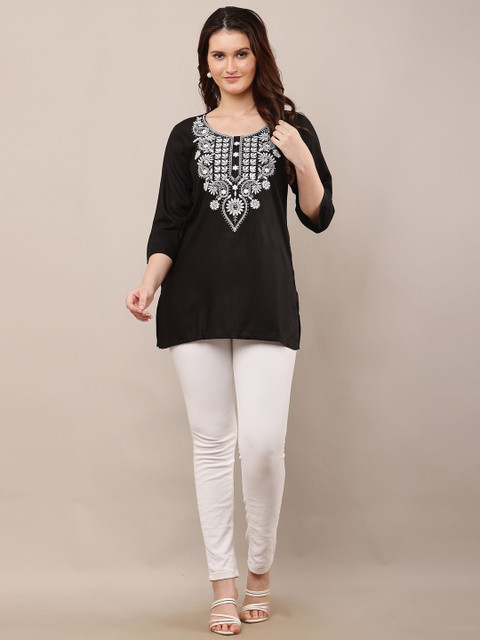 STYLERISE Women Ethnic Motifs Embroidered Straight Kurti