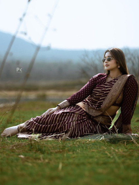 CaniBani Maroon Silk Blend Banarasi Sarees - Image 2