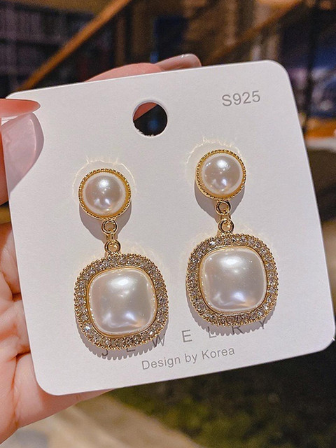 DressBerry Gold-Plated Drop Earrings