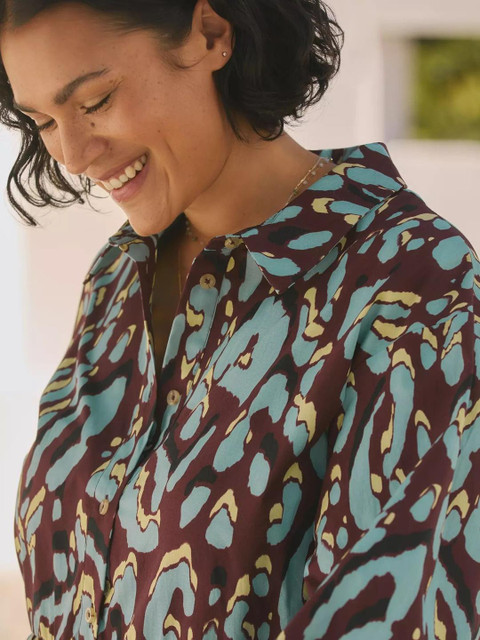 The Roadster Lifestyle Co. Plus Size Printed Shirt Collar Puff Sleeves Fit & Flare Dress - Image 3