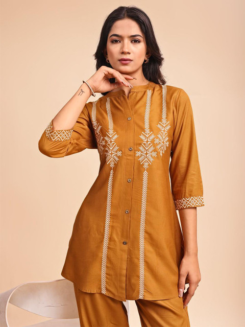 Peach Petals Embroidered Mandarin Collar Tunic With Trousers Co-Ords