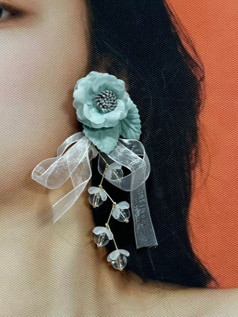 StyleCast x Revolte Artificial Beads Floral Shaped Drop Earrings