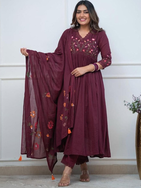 MILAAV Women Embroidered Empire Thread Work Pure Cotton Kurta Set