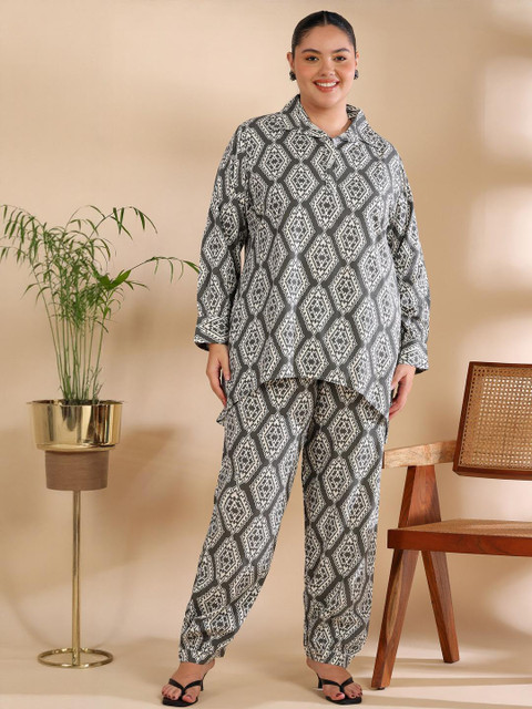 ISHQY Plus Size Printed Pure Cotton Top With Palazzos Co-Ords