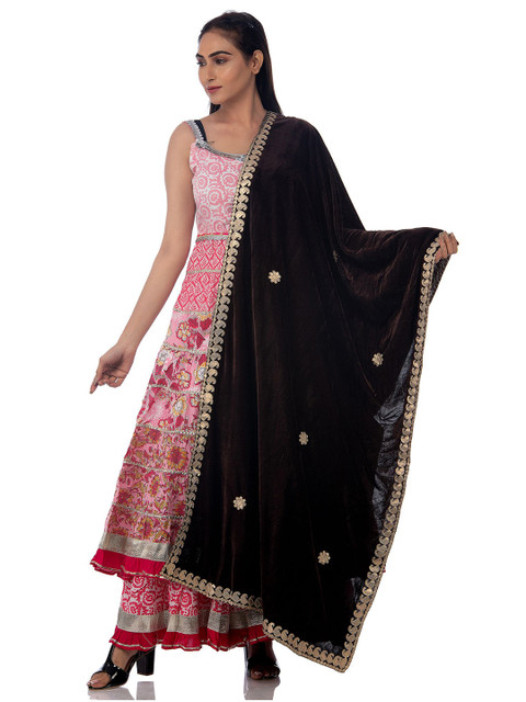 Traditions Bazaar Paisley Embroidered Velvet Dupatta with Gotta Patti