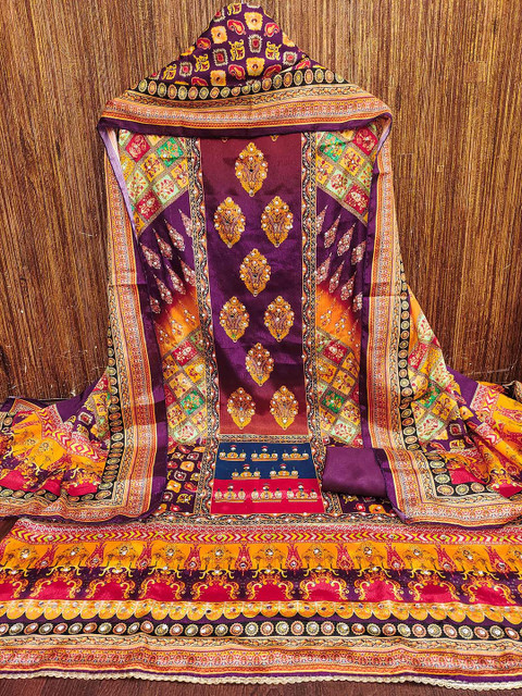 Maroosh Floral Printed Beads & Stones Unstitched Dress Material - Image 3