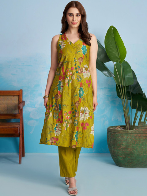 FLOWERVELLY Women Floral Printed A-Line Kurta with Trousers
