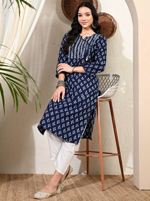 RR SA KURTIS Women Blue Kurtas
