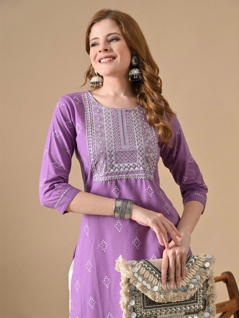 BKApparels Geometric Embroidered Straight Cotton Kurta