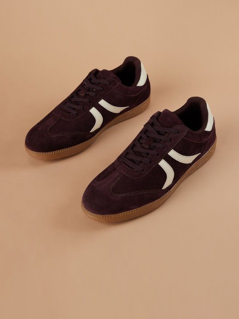 Ginger by Lifestyle Women Colourblocked Contrast Sole Leather Sneakers