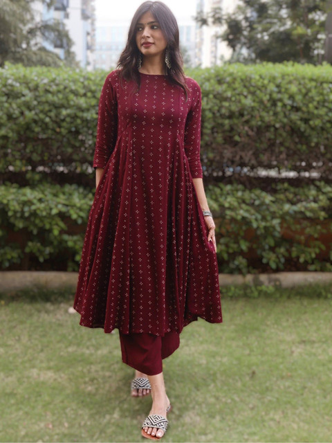 GoSriKi Women Floral Printed Anarkali Kurta with Trousers