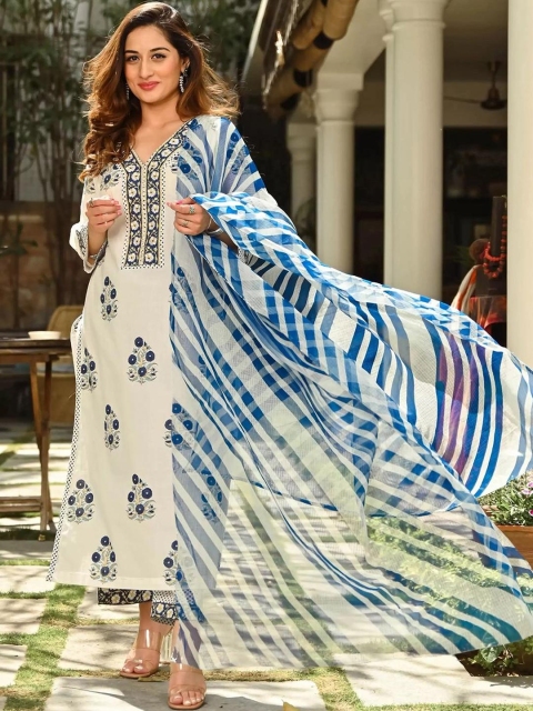 Anouk Rustic Women Floral Printed Kurta with Trousers & Dupatta