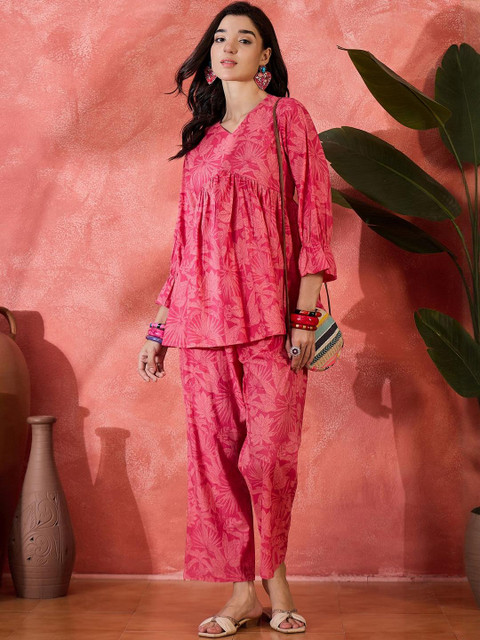 Sangria Pure Cotton V-Neck Three-Quarter Sleeves Co-Ords