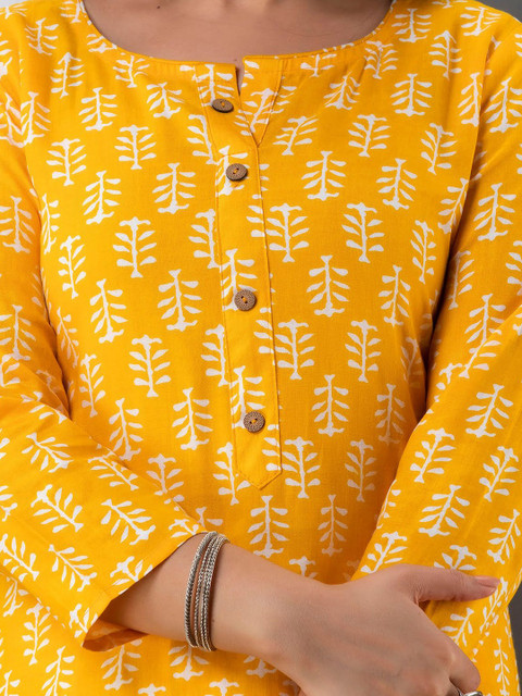 VICITRA Floral Printed Round Neck Straight Kurta - Image 3