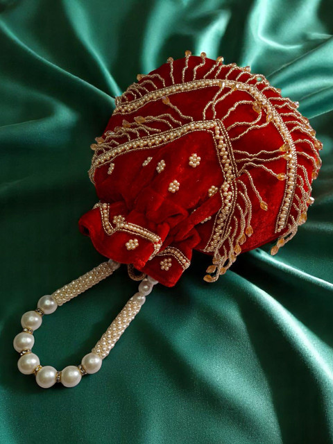 Anandi Parkling Champagne Potli Clutch