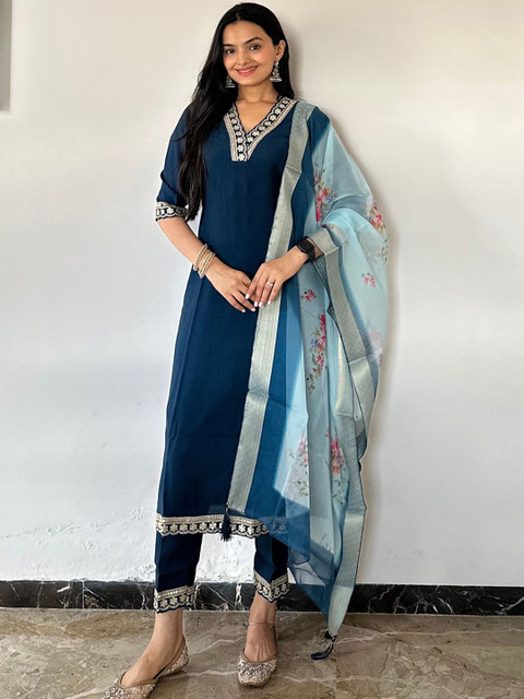 MOKOSH Women Ethnic Motifs Embroidered Regular Sequinned Kurta Set With Dupatta