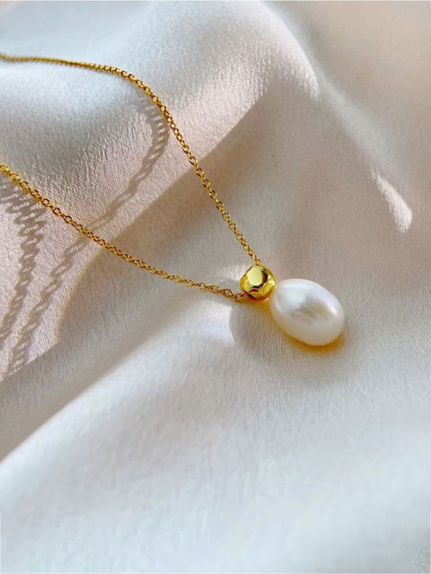 GOLDIWALA Gold-Plated Artificial Beaded Stainless Steel Chain Necklace - Image 2