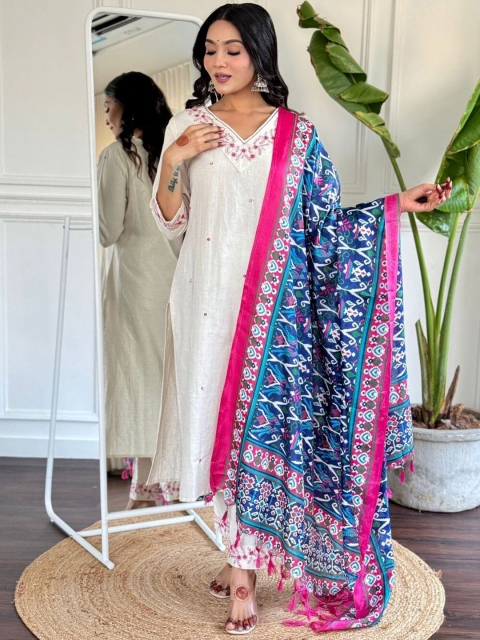 TRAHIMAM Women Ethnic Motifs Embroidered Pure Cotton Kurta with Trousers & Dupatta