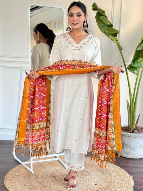 TRAHIMAM Women Ethnic Motifs Embroidered Pure Cotton Kurta with Trousers & Dupatta