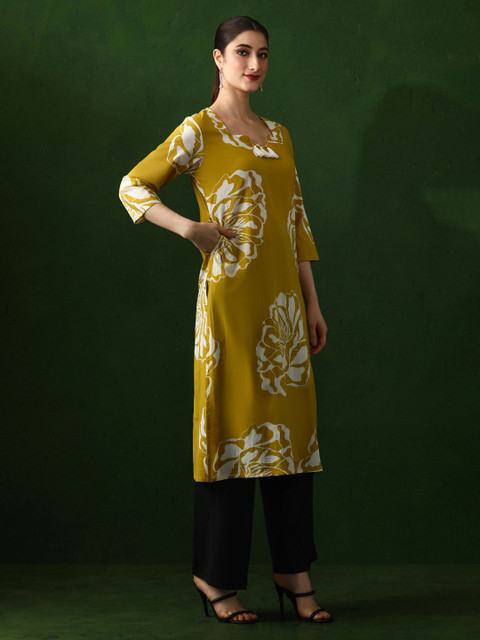 Jaipur Kurti Women Floral Embroidered Cotton Kurta - Image 4