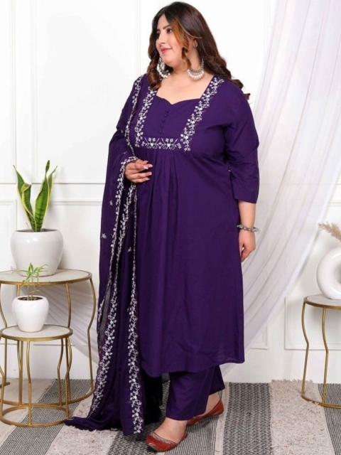MISS CLOTHING Plus Size Floral Embroidered Sweetheart Neck Kurta With Trousers & Dupatta - Image 4