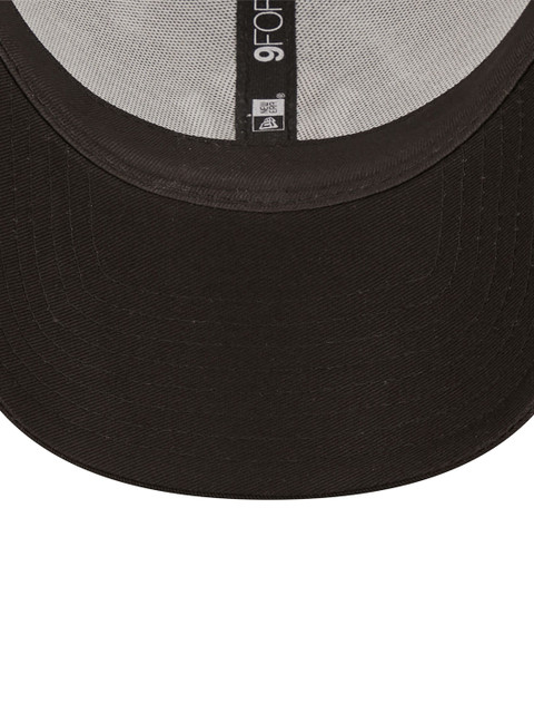 New Era Men Embroidered New York Yankees Snapback Cap - Image 6