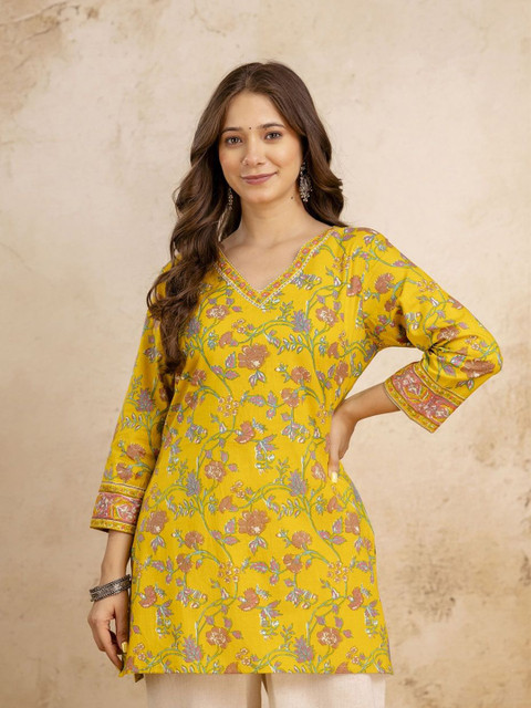 Sa Rasa Women Ethnic Motifs Printed V-Neck Pure Cotton Kurti