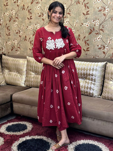 ROPADEMODA Embroidered Notch Neck Thread Work Anarkali Kurta With Trousers