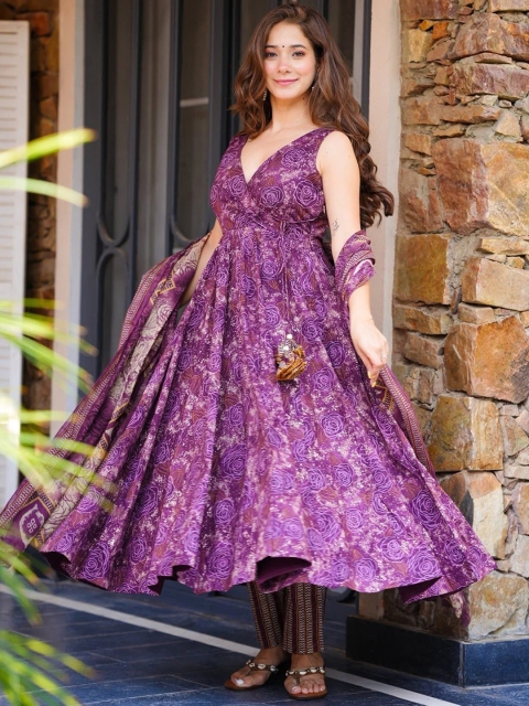 Idaho Clothing Floral Printed Pure Cotton Anarkali Kurta with Trousers & Dupatta - Image 3
