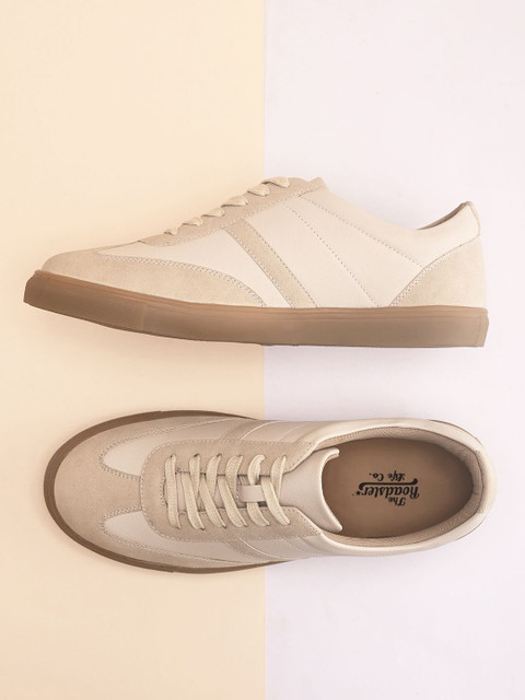 The Roadster Lifestyle Co. Men Colourblocked Casual Sneakers