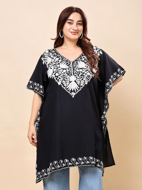 VAAMII Women Plus Size Ethnic Motifs Embroidered Monochrome Kaftan