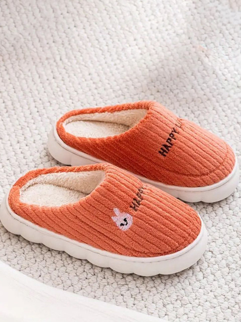 WOLVESDEN Women Striped Fur Room Slippers