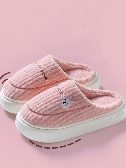 WOLVESDEN Women Slip-On