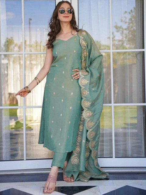 THE52 Floral Embroidered V-Neck Chanderi Silk Kurta With Trousers & Dupatta