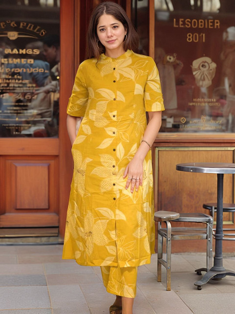 Aaghnya Women Floral Printed Regular Kurta with Palazzos