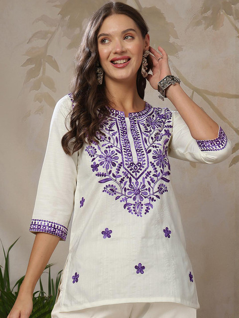 Uparna Women Ethnic Motifs Embroidered Chikankari Kurta
