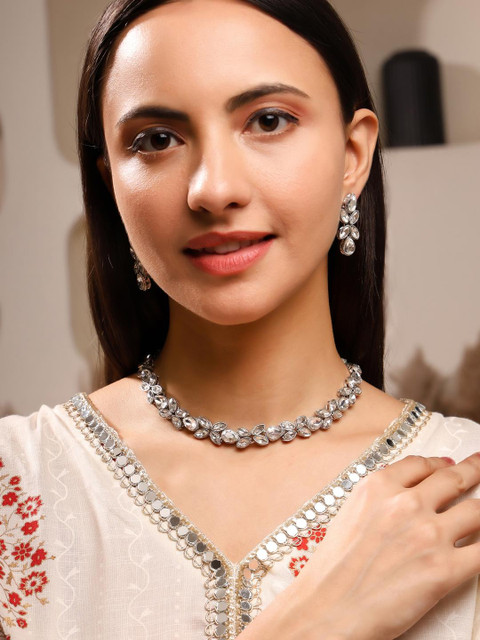 EIT Collection White Alloy Necklace