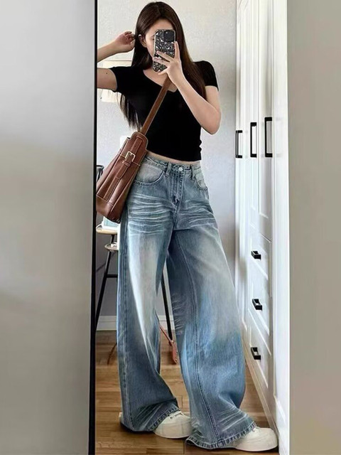StyleCast Women Wide Leg High-Rise Light Fade Jeans