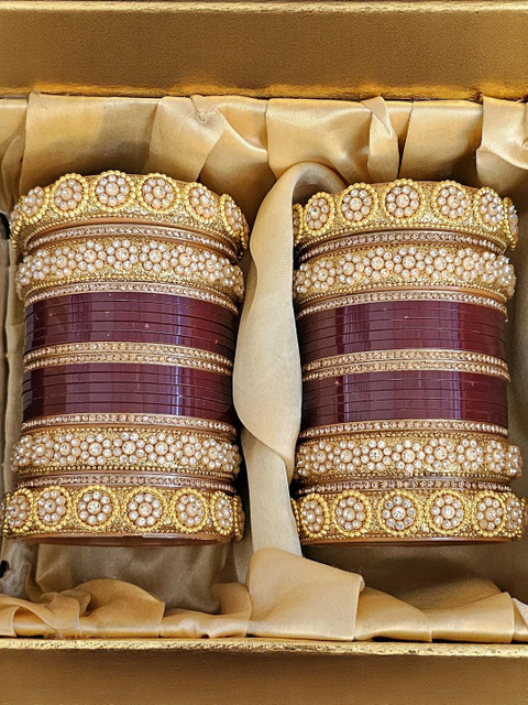 Mehpriye Brown Alloy Bangle