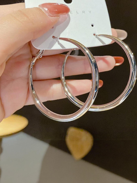 AKISON JEWELS Silver-Plated Hoop Earrings