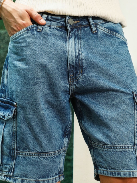 Campus Sutra Men Regular Fit Denim Cargo Shorts - Image 6