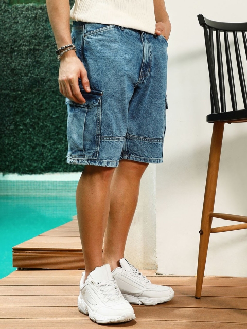 Campus Sutra Men Regular Fit Denim Cargo Shorts - Image 2