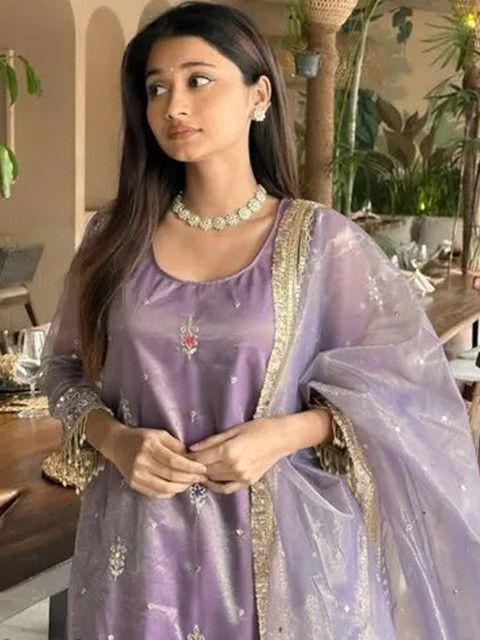 AKSHARAM Women Floral Embroidered Regular Sequinned Kurta with Sharara & With Dupatta - Image 3